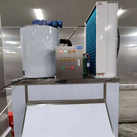 2噸片冰機交付河南某食品廠使用